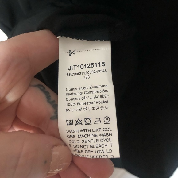 Set of 2 SHEIN camisoles - Picture 16 of 16